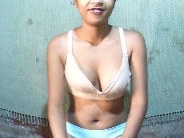 Offline TriciaBella on BongaCams