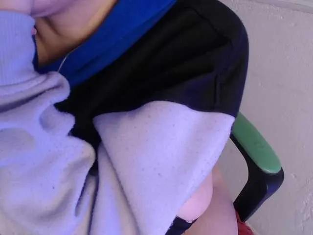 Offline trixxxye on BongaCams