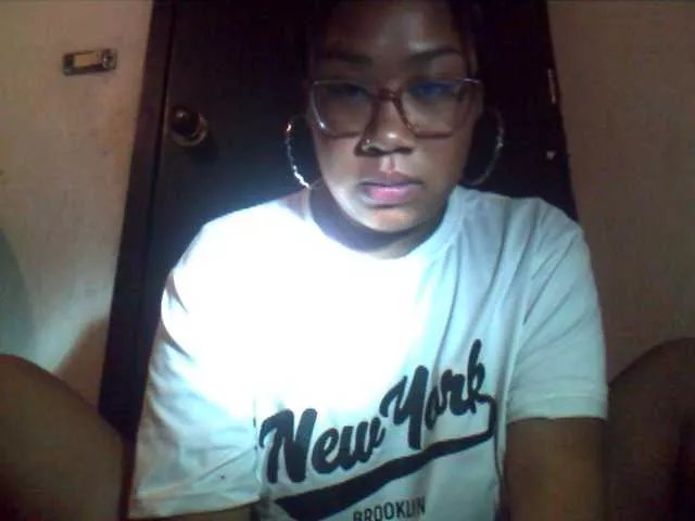 Offline Vanessa333 on BongaCams