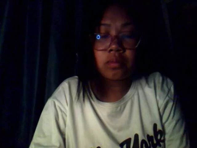 Offline Vanessa333 on BongaCams