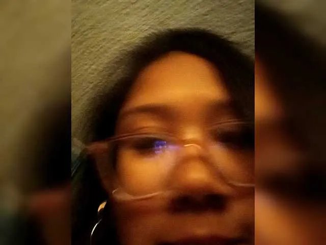 Offline Vanessa333 on BongaCams