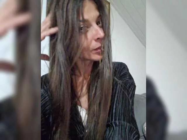 Offline Viola18 on BongaCams