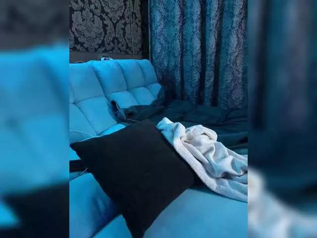 Freechat YuGoVi on BongaCams