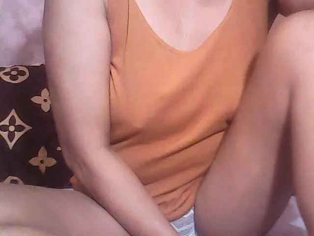 Yummyasian22 on BongaCams 