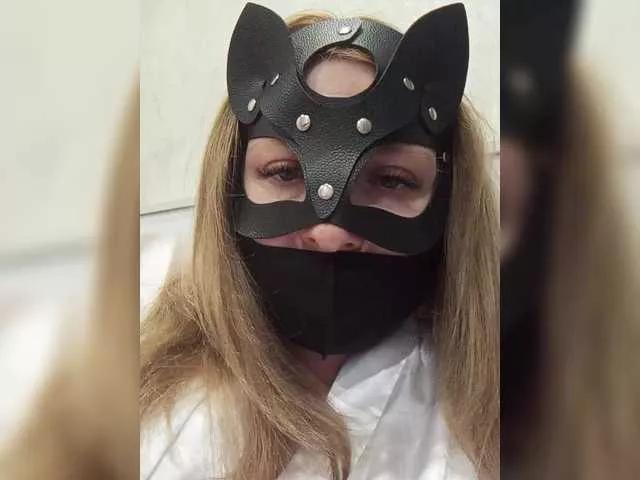 Offline Zina2323 on BongaCams