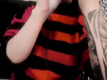 Freechat adeelinee on Chaturbate