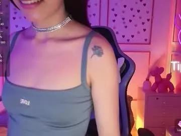 Freechat ailen_t_ on Chaturbate