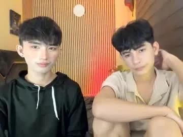 Freechat alluring_alpha on Chaturbate