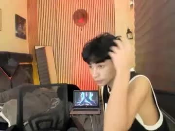 Freechat alluring_alpha on Chaturbate