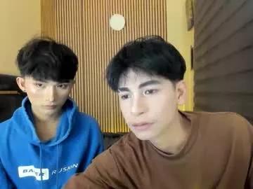 Freechat alluring_alpha on Chaturbate