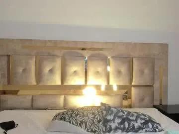 ari_sunshine on Chaturbate