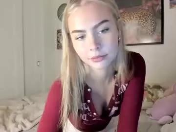 Freechat ariah_is_blonde on Chaturbate