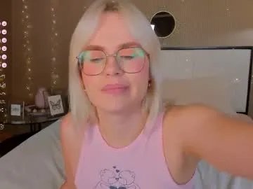 Freechat bellatip on Chaturbate