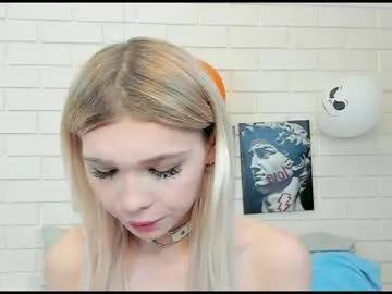 blondy_fina — Massage sweet boobs close to cam  [105 tokens left] #new #teen #trans #anal #18