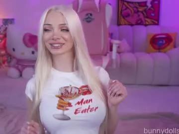 bunnydollstella — your bimbo barbie wants to playSquirting @ goal 8! #blonde #bigboobs #heels #tease -- Current Goal: 1. Early Peepshow!;) [500 tokens to goal]