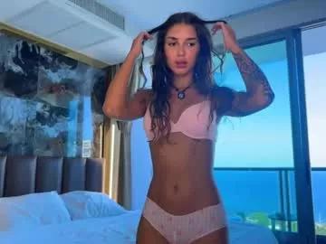 Freechat canikissyou_ on Chaturbate