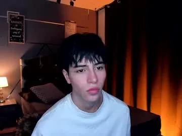 chrristopher77 on Chaturbate 