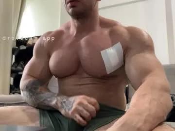 couplemuscle40 — GOAL: MAKE ME CUM [698 tokens remaining] ENJOY #MUSCLEBEAST #CUM #FLEX #MASTER #MUSCLE
