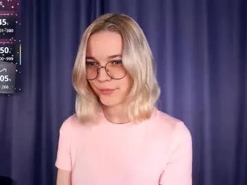 deannmaslen — GOAL: Air kiss [30 tokens remaining] New girl energy  #new #18 #skinny #shy #bigboobs