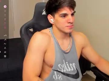 Freechat derekcb on Chaturbate