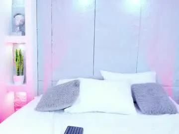 Freechat dulcevela on Chaturbate