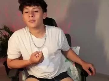 Freechat elias_steel1 on Chaturbate