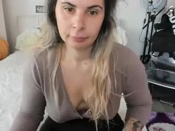 Freechat eroticsensualkitty4u on Chaturbate