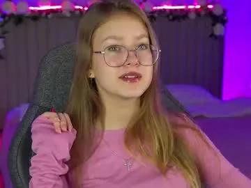 evemundie — Tell me more about u<3 #nonude #cute #skinny #femdom #c2c Welcome to my room!