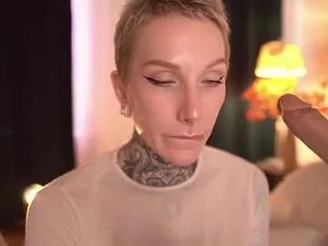 Freechat fuckingtoy_ on Chaturbate