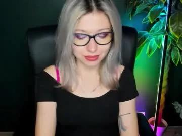 Freechat heidi_pleasure on Chaturbate