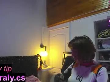 hey_noraly on Chaturbate