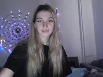 Freechat honeyveil on Chaturbate