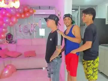 Freechat houseofwarrios on Chaturbate