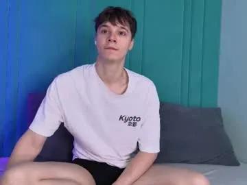 Private hugebangins_ on Chaturbate