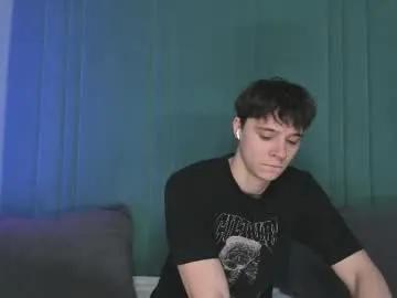 Private hugebangins_ on Chaturbate