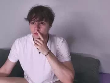 Private hugebangins_ on Chaturbate