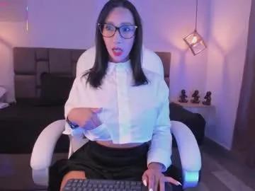 Away isabella_santamaria on Chaturbate