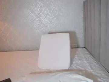 Freechat kellyfernandes on Chaturbate