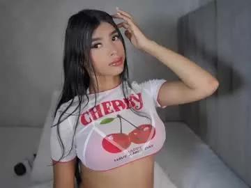 Freechat kellyfernandes on Chaturbate