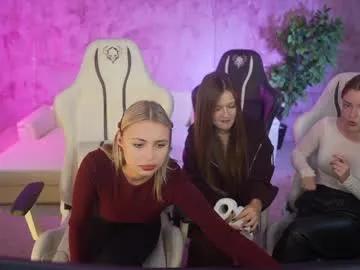 Away kira0541 on Chaturbate