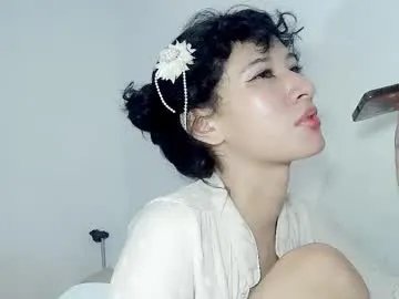 Freechat kitten_punches02 on Chaturbate
