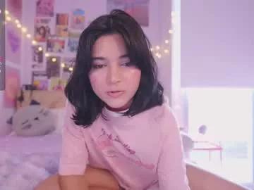 Freechat kittenmoon_ on Chaturbate