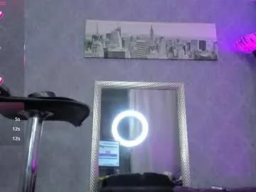 Freechat kitty_wichis on Chaturbate