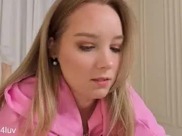 l1n4luv — Hiii, my name Lina !!!! Goal: Maybe remove one strap bra?  #shy #18 #blonde  #bigboobs [100 tokens remaining]