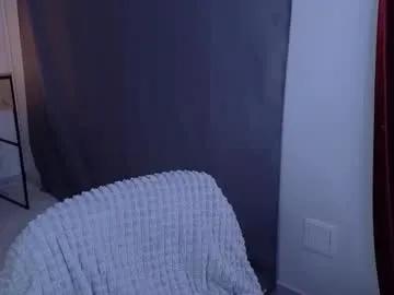 Freechat le_chan on Chaturbate