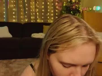 Freechat lorettacarnley on Chaturbate