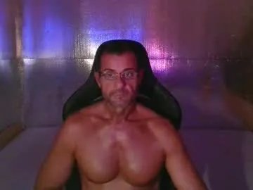 Freechat mariettee on Chaturbate