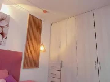 Freechat mia_nevaeh on Chaturbate