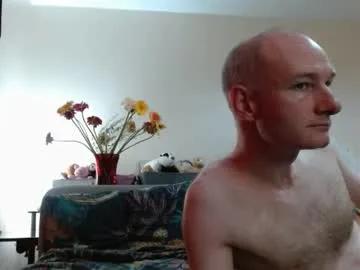 Away mrs_velvet_vixen_and_mr_stud on Chaturbate