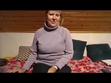 nikole111 on Chaturbate